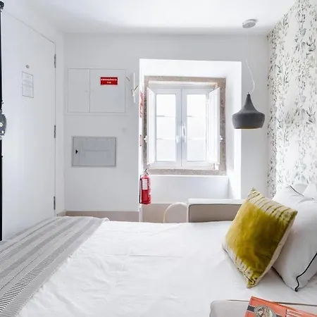Apartament With Terrace In Historic Grace Building With Free Mobile Wifi *