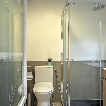 With Terrace In Historic Grace Building With Free Mobile Wifi * Lisboa